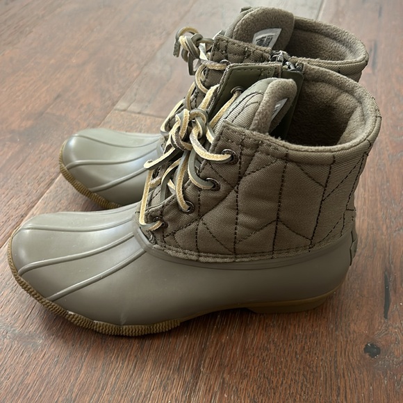 Sperry boots - Picture 4 of 7